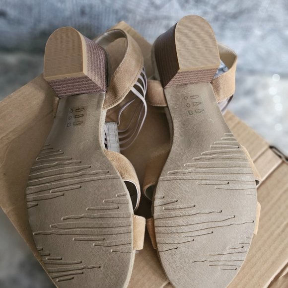 Luca Ferri Faux suede Slingback low heel - Picture 4 of 4